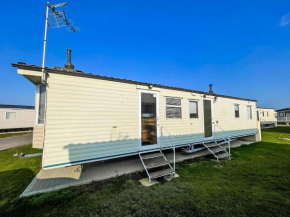 8 Berth Caravan For Hire At St Osyth Beach Holiday Park Ref 28012Hv